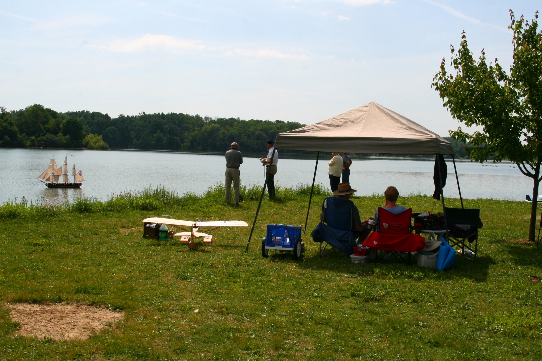 float-fly-20090002