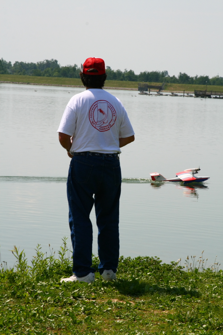 float-fly-20090072