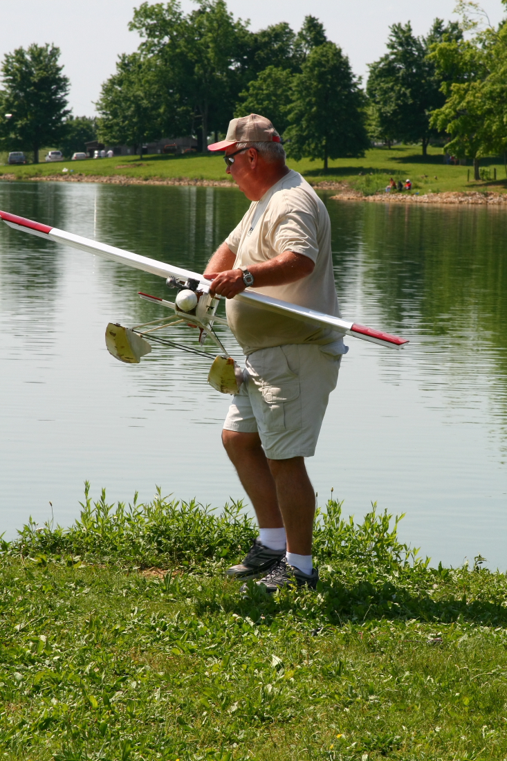 float-fly-20090074