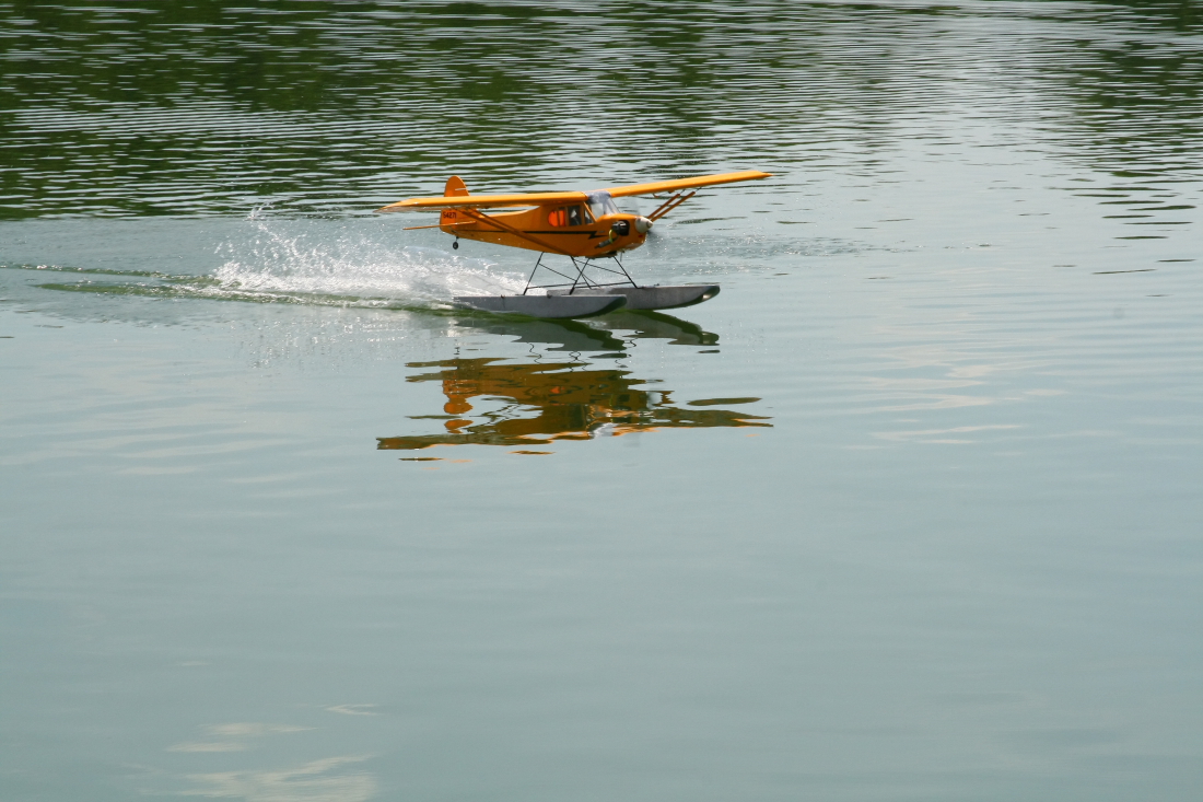 float-fly-20090110