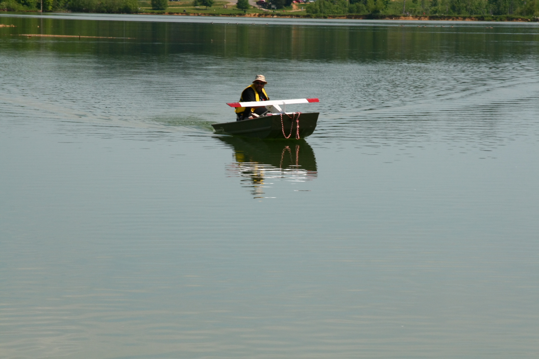 float-fly-20090112