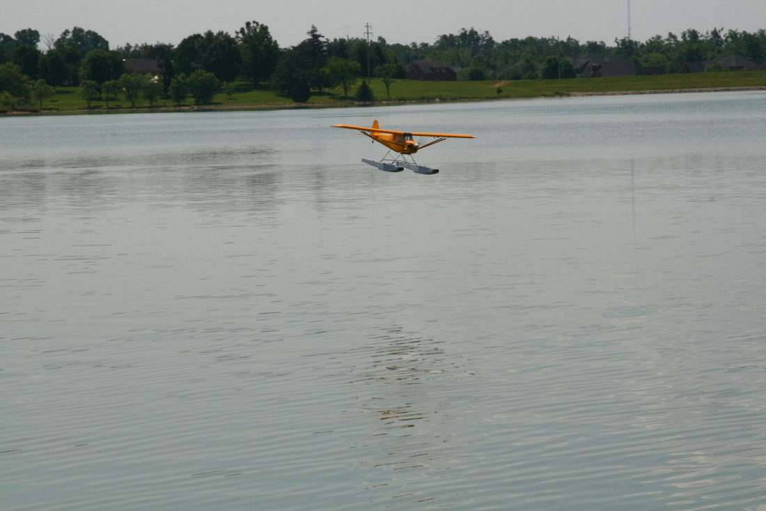 float-fly-20090117
