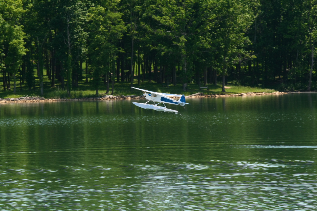float-fly-20090125