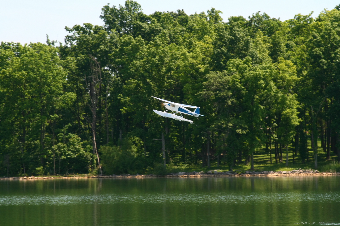 float-fly-20090126