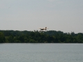 float-fly-20090037