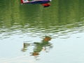 float-fly-20090070